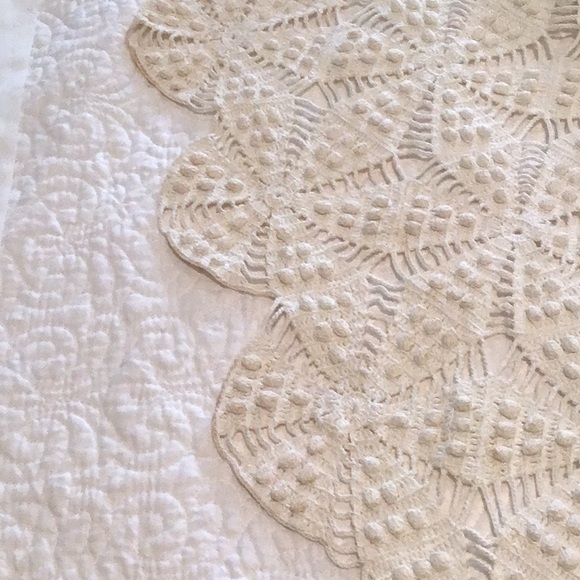 Vintage Hand Crochet Coverlet Spread - Picture 3 of 6